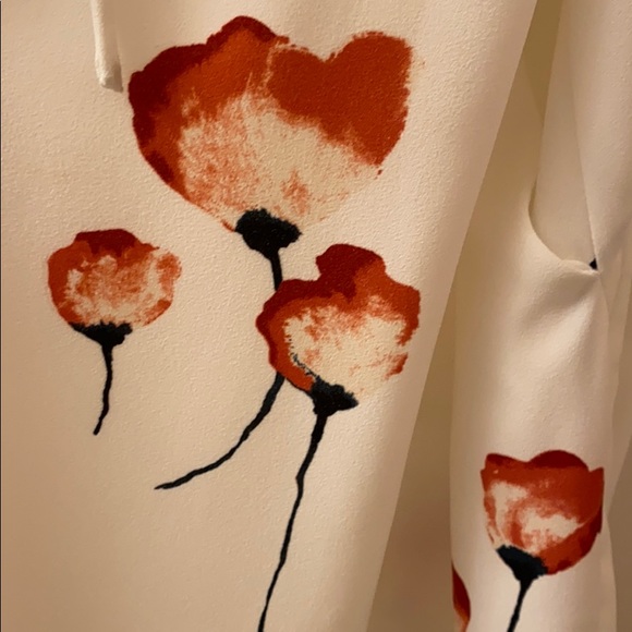 BRAND NEW floral dress still has the tag on! - Picture 3 of 9